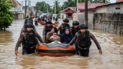 71 Personel SAR Brimob Dikerahkan Evakuasi Korban Banjir Padang, Polri: Keselamatan Warga Prioritas Utama